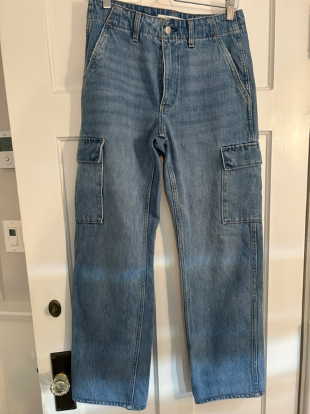 ARITZIA BLUE DENIM FORUM THE ‘90S EDIE LO-RISE CARGO JEAN SIZE 25